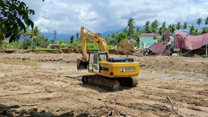 6 Ton Beras dan Obat-obatan Dikirim untuk Korban Bencana Banjir di Padang