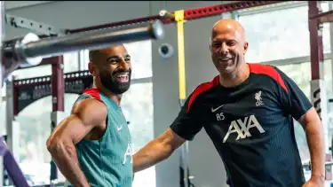 Pelatih Liverpool Arne Slot dan Mohamed Salah