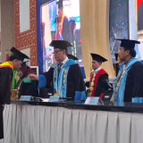 UNZAH Genggong Lepas Ratusan Lulusan, Pesan Keislaman Menguat di Wisuda 2025