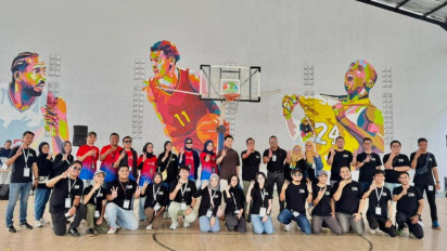 Dukung 16 Hari Anti Kekerasan Berbasis Gender 2025, Gerakan Yoga Amal Salurkan Donasi untuk Pendidikan Perempuan dan Anak di Sumba Timur