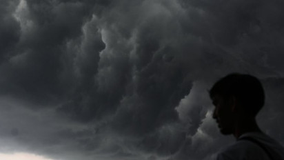 Awas Kehujanan Pulang Kerja, BMKG Prediksi Hari Ini Hujan Turun di Jakarta Mulai Pukul 16.00 WIB