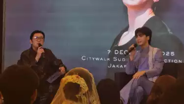 Fan Meeting Pond Ponlawit