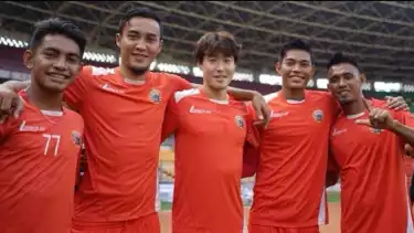 Hong Sook-han dan pemain Persija Jakarta
