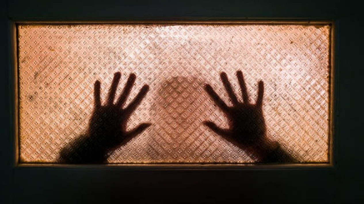 Berawal Pinjam WC, Seorang Lansia Perkosa Remaja hingga Hamil di Kalbar
            - galeri foto