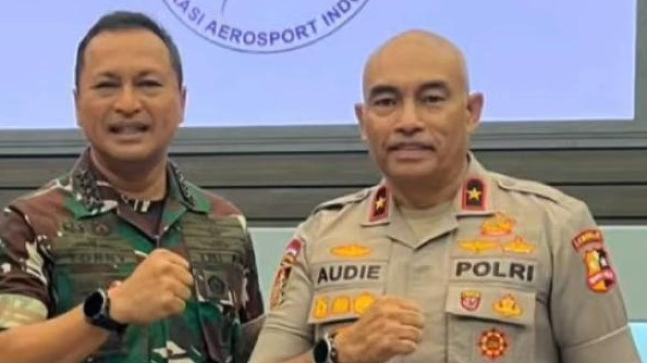 Kasus Tewasnya Dua Mata Elang, Ormas Petir Akui Sosok Pati Polri Ini Jadi Peredam Kemarahan Massa
            - galeri foto