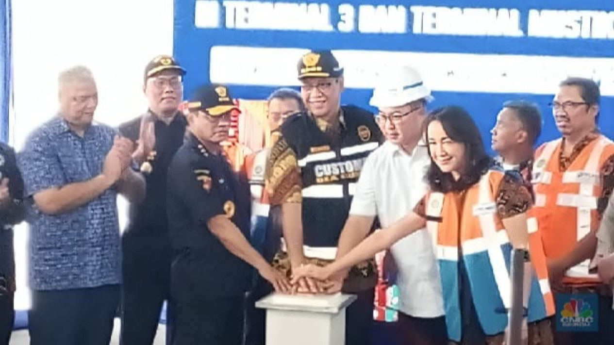 Puji Kinerja Beacukai, Menkeu Purbaya: Nilai Perbaikan Sangat Signifikan
            - galeri foto