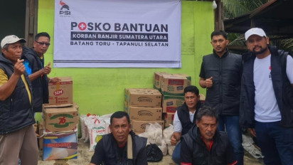 Akses Putus dan Desa Terisolasi, PSI Tapsel Terobos Medan Ekstrem Salurkan Bantuan ke Lokasi Longsor Sangkunur