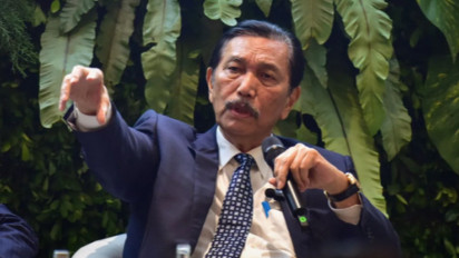 IHSG Anjlok, Luhut Minta Investor Tetap Tenang dan Fokus Perbaikan Pasar