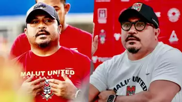 Imran Nahumarury saat menjadi pelatih Malut United