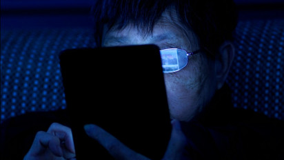 3 Ciri Orang Kecanduan Video Pornografi Menurut Psikolog, Salah Satunya Gampang Emosi