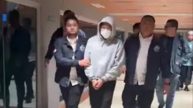 Konten Kreator Adimas Firdaus alias Resbob digelandang polisi usai ditangkap di daerah Jawa Tengah