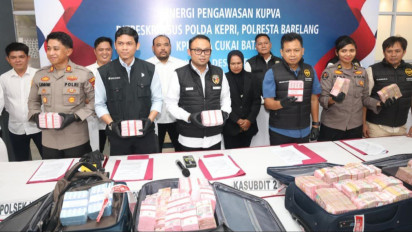Diduga Lakukan Perdebaran Uang Ilegal, Polda Kepri Ringkus Empat Orang di Kota Batam Bawa Rp7,7 Miliar