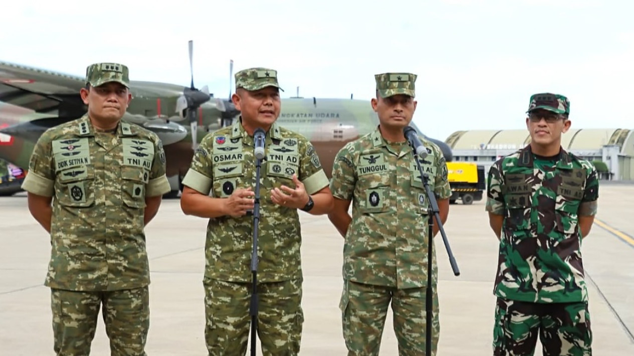 TNI Kirim 35.477 Personel dan 81 Alutsista untuk Penanganan Bencana Sumatera
            - galeri foto