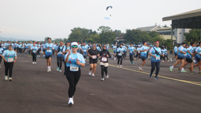 Ribuan Peserta Ikuti Air Force Run ke-5 di Lanud Abd Saleh