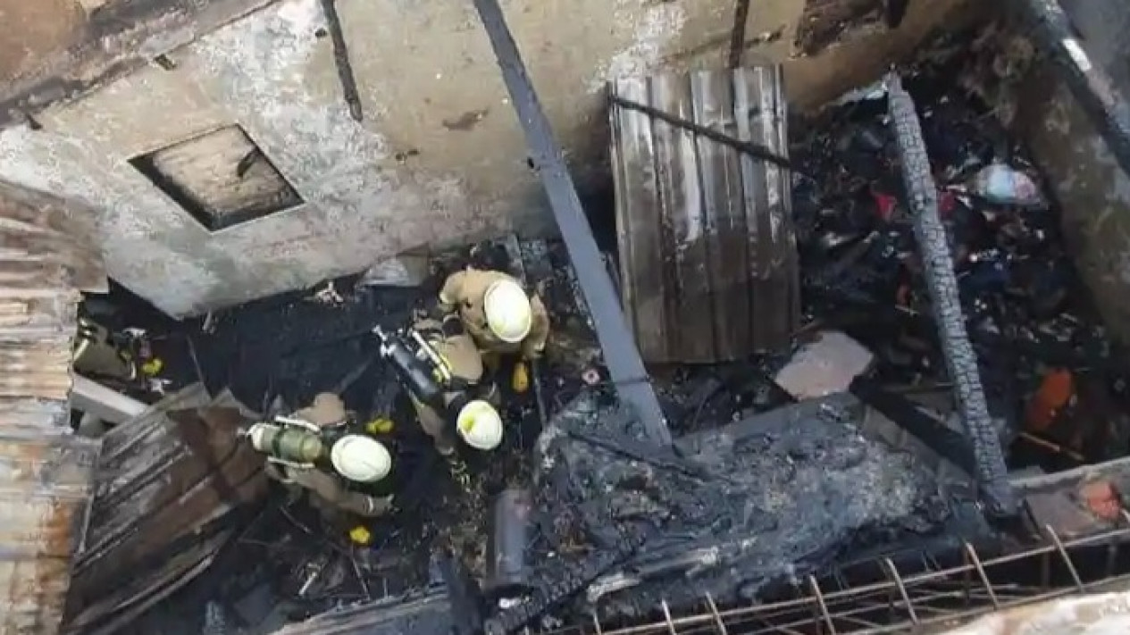 Rumah Dua Lantai di Jakarta Utara Terbakar, Ini Penyebabnya
            - galeri foto