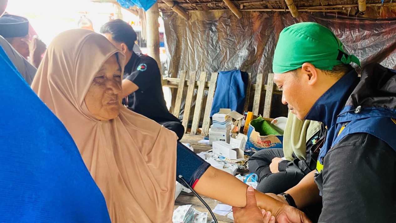 Gerak Cepat Tindak Perintah Prabowo, Kemenkes Kerahkan Tenaga Medis Darurat ke Aceh Utara
            - galeri foto