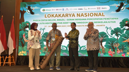 Percepatan 1,4 Juta Hektare Hutan Adat, Menhut Raja Antoni Tegaskan Perubahan Cara Berpikir Kelola Hutan