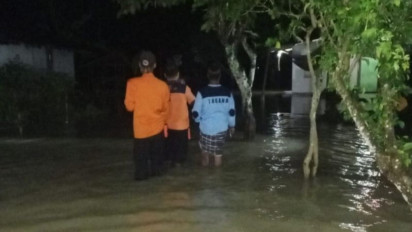 Hujan Dengan Intensitas Tinggi, Sejumlah Rumah di Cinangka Serang Terendam Banjir