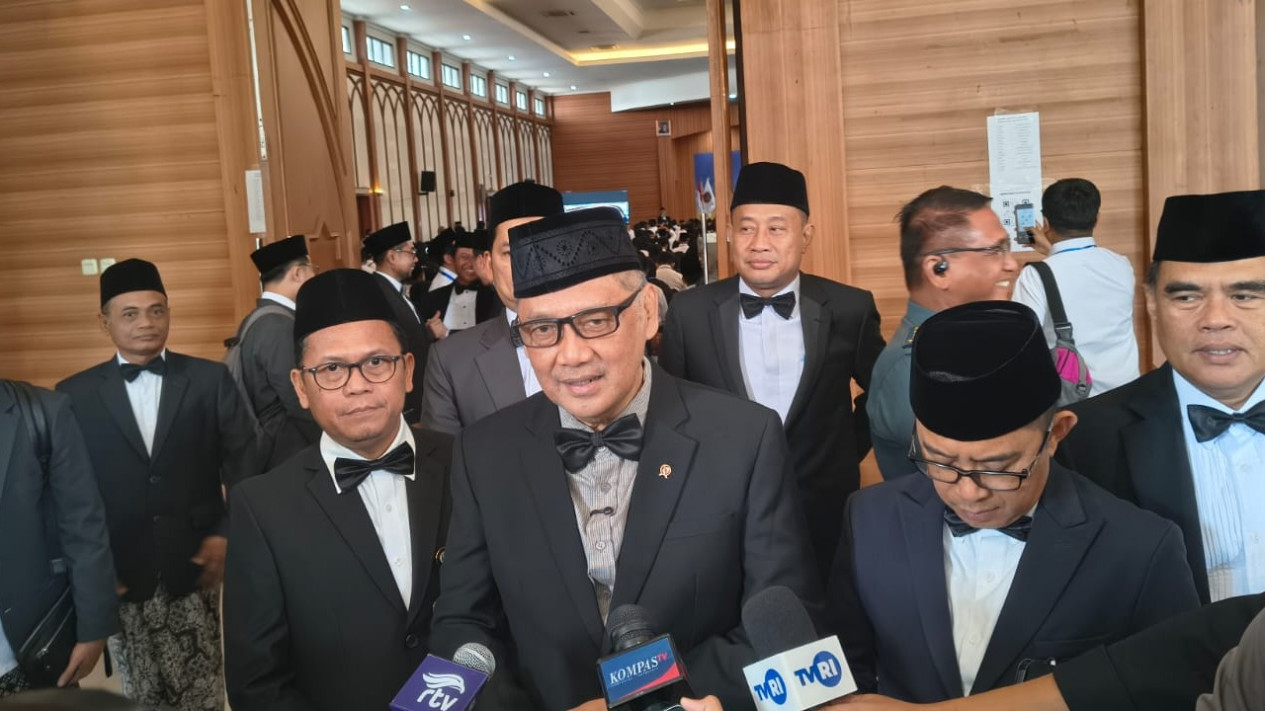 Tahun Pertama Kemenhaj, Gus Irfan Ungkap Pendaftar PPIH 2026 Tembus 11.349 Orang, Pastikan Seleksi Petugas Haji Bebas Kecurangan
            - galeri foto