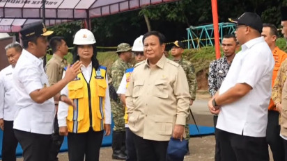 Prabowo Tinjau Progres Perbaikan Jalan Putus Akibat Banjir dan Longsor di Lembah Anai
