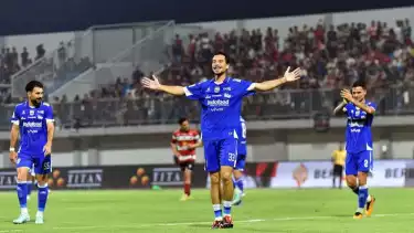 Thom Haye dan Skuad Persib Bandung