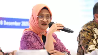 Direktur Utama Telkom Dian Siswarini saat sesi Press Conference pada acara penandatanganan akta pemisahan  (deed of spin-off) InfraNexia di Jakarta, pada Kamis (18/12).