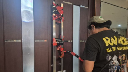 KPK OTT Bupati Bekasi, Ruang Kerjanya Disegel