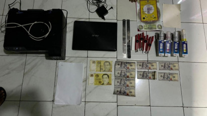 Polda Metro Ringkus Dua Pelaku Sindikat Uang Palsu, Barang Bukti 2.463 Lembar Dollar AS-Singapura Disita