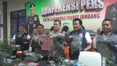 Kasus Penggerebekan Kebun Ganja Dalam Rumah Kontrakan, Polisi Tetapkan 4 Tersangka