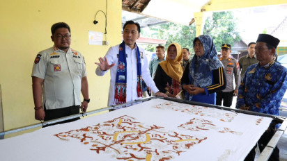 Kunjungi Sentra UMKM Batik, Wakil Ketua MPR RI Ibas: Ini Membuka Kesempatan Lebih Besar bagi Ibu-ibu Berkarya
