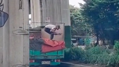 Waspada, Ini Rekaman Video Viral Aksi Bajing Loncat di Jakarta Timur