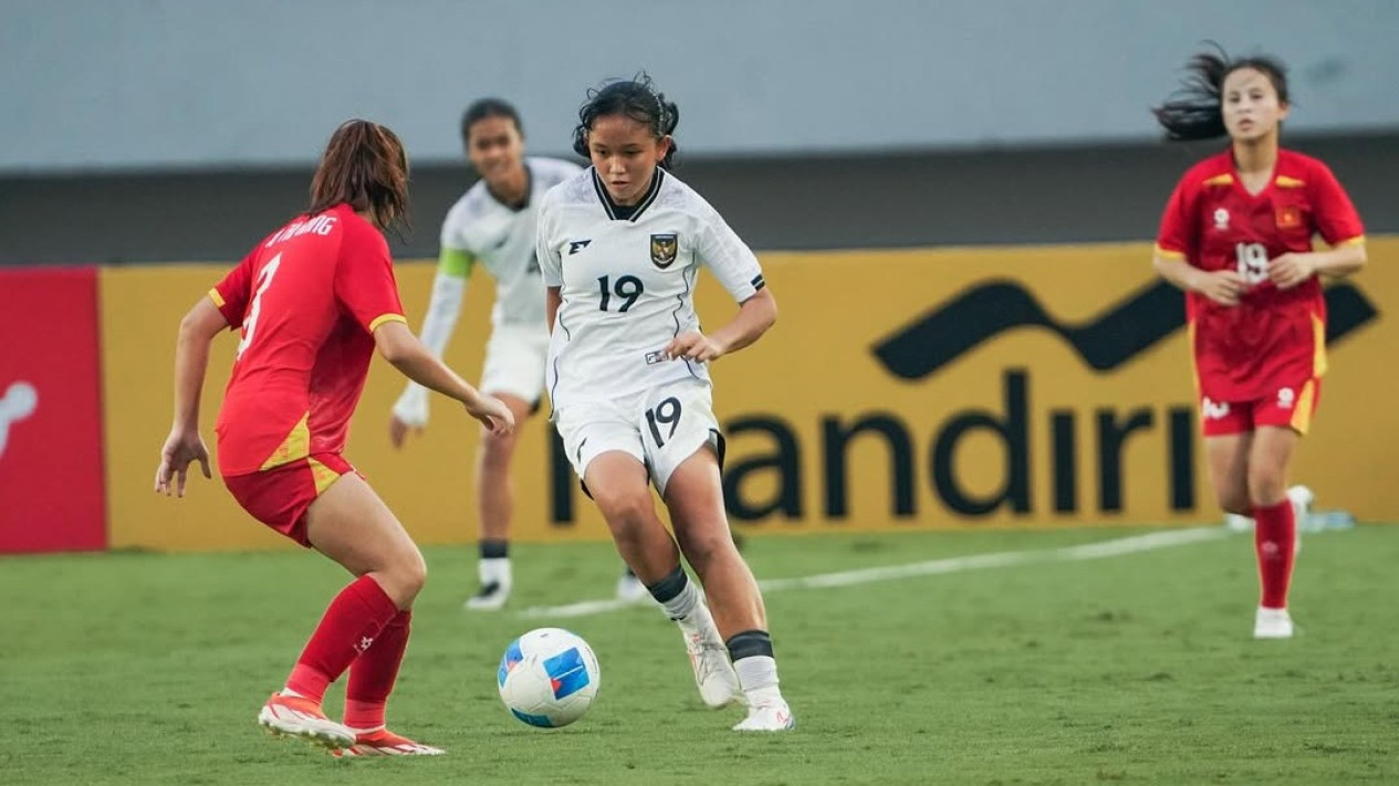 Liga Putri Digelar di Bandung, Pemain Timnas Indonesia Putri Ungkap Rintangan Karena Minimnya Kompetisi
            - galeri foto