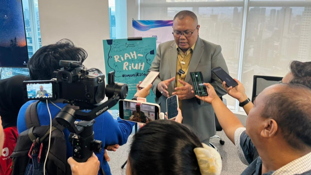 Pengamat Hendri Satrio: Pentingnya Teori Komunikasi dalam Praktik Komunikasi Pemerintahan
            - galeri foto