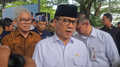 Menteri Yandri Pilih No Comment Soal Dugaan Aliran Fee Izin Pertambangan