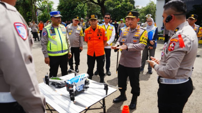 Kapolri Tinjau Pos Command Center, Pastikan Arus Mudik Berjalan Aman dan Nyaman