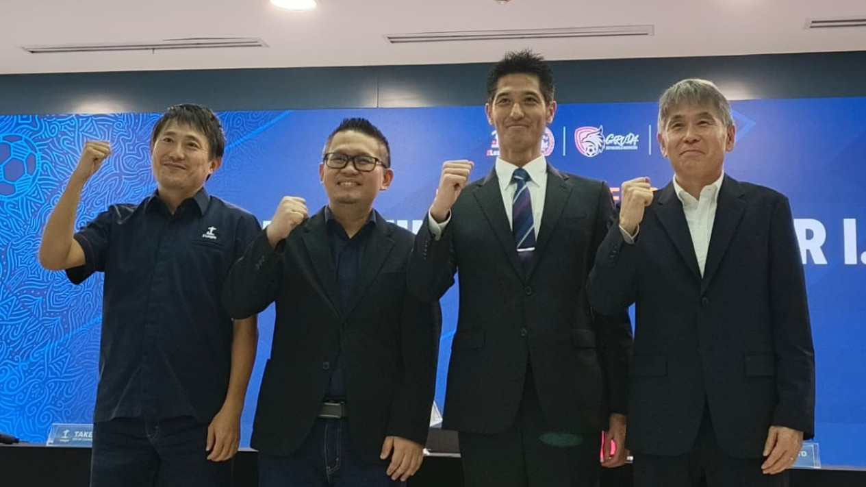 Resmi! PSSI Kontrak Penuh Wasit Jepang Yudai Yamamoto untuk Pimpin Laga Super League
            - galeri foto