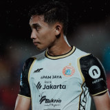 Gagal Salip Persib Bandung, Persija Jakarta Tersungkur di Padang: Kartu Merah dan Gol Dianulir Jadi Petaka