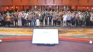 Menjawab Perubahan Pasar dan Regulasi Bagaimana Industri Perbekalan Kesehatan Rumah Tangga Beradaptasi dengan Perubahan Pasar dan Kebijakan Kesehatan