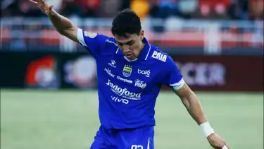 Bek Persib Bandung Federico Barba