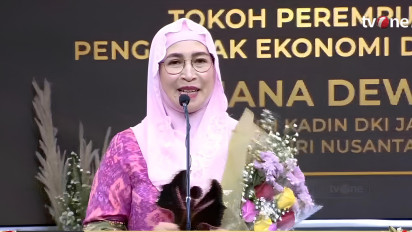 Terima Penghargaan Perempuan Inspiratif, Diana Dewi Serukan Ekonomi Inklusif dan Berkelanjutan: Pengusaha Kecil Harus Diangkat!