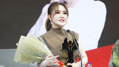 Kiprah 17 Tahun Menginspirasi, dr. Tan Yuanita Agustina Raih Penghargaan Perempuan Inspiratif tvOne