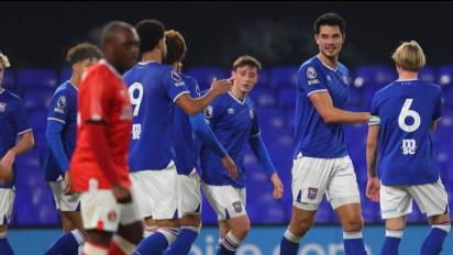 Netizen Inggris Bereaksi Atas Keputusan Manajer Ipswich Town untuk Kembali Lepaskan Elkan Baggott: Kenapa Tak Dari Dulu