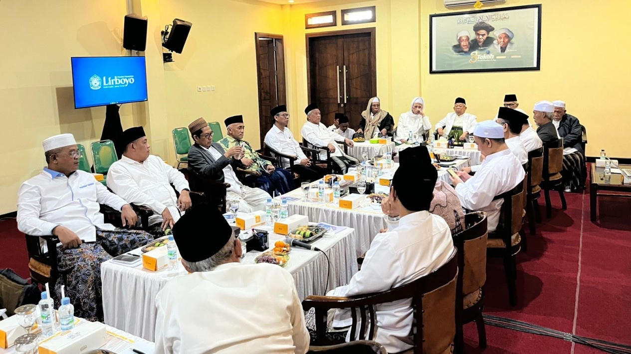 Hasil Rapat Lirboyo Final dan Mengikat, Kiai NU Tegaskan Tak Ada Mekanisme Pemberhentian Ketum PBNU di Luar Muktamar
            - galeri foto