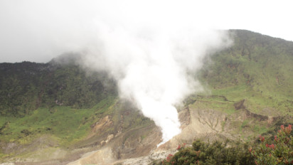 Letaknya di Swiss van Java, Gunung Papandayan Jadi Tempat Wisata Ramah untuk Momen Libur Natal dan Tahun Baru