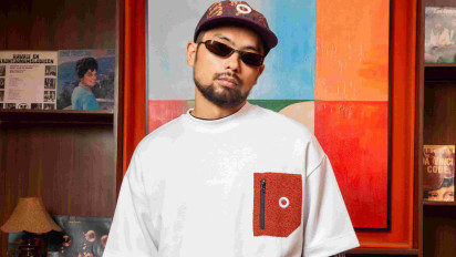 Outfit Premium Terbaru dari SIMPATI x Othman, Bikin Vibes Natal dan Tahun Baru Makin "Culture" Bareng Telkomsel