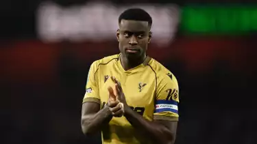 Marc Guehi rayakan gol Crystal Palace