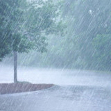 Tips Sehat Saat Liburan Akhir Tahun di Tengah Puncak Musim Hujan