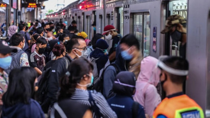Libur Nataru, KAI Catat Terjadi Lonjakan Penumpang KRL di Stasiun Bogor dan Tanah Abang