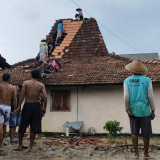 Puluhan Rumah di Pati Rusak Disapu Angin Puting Beliung