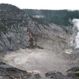 Aktivitas Gempa di Gunung Tangkuban Parahu Meningkat di Masa Libur Akhir Tahun, Pengunjung Dilarang Turun ke Kawah